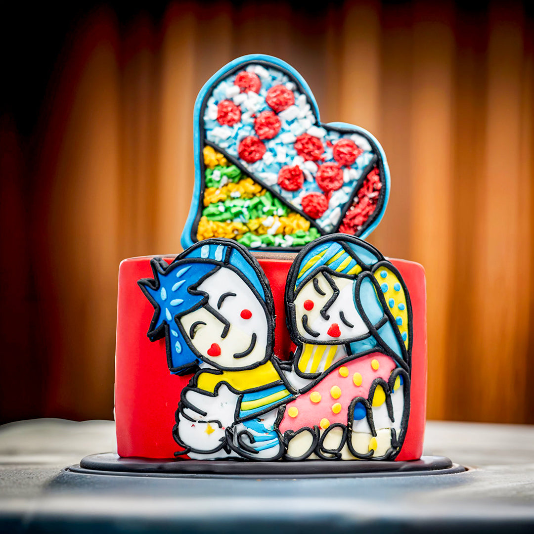 ARTISTIC LOVE FONDANT CAKE
