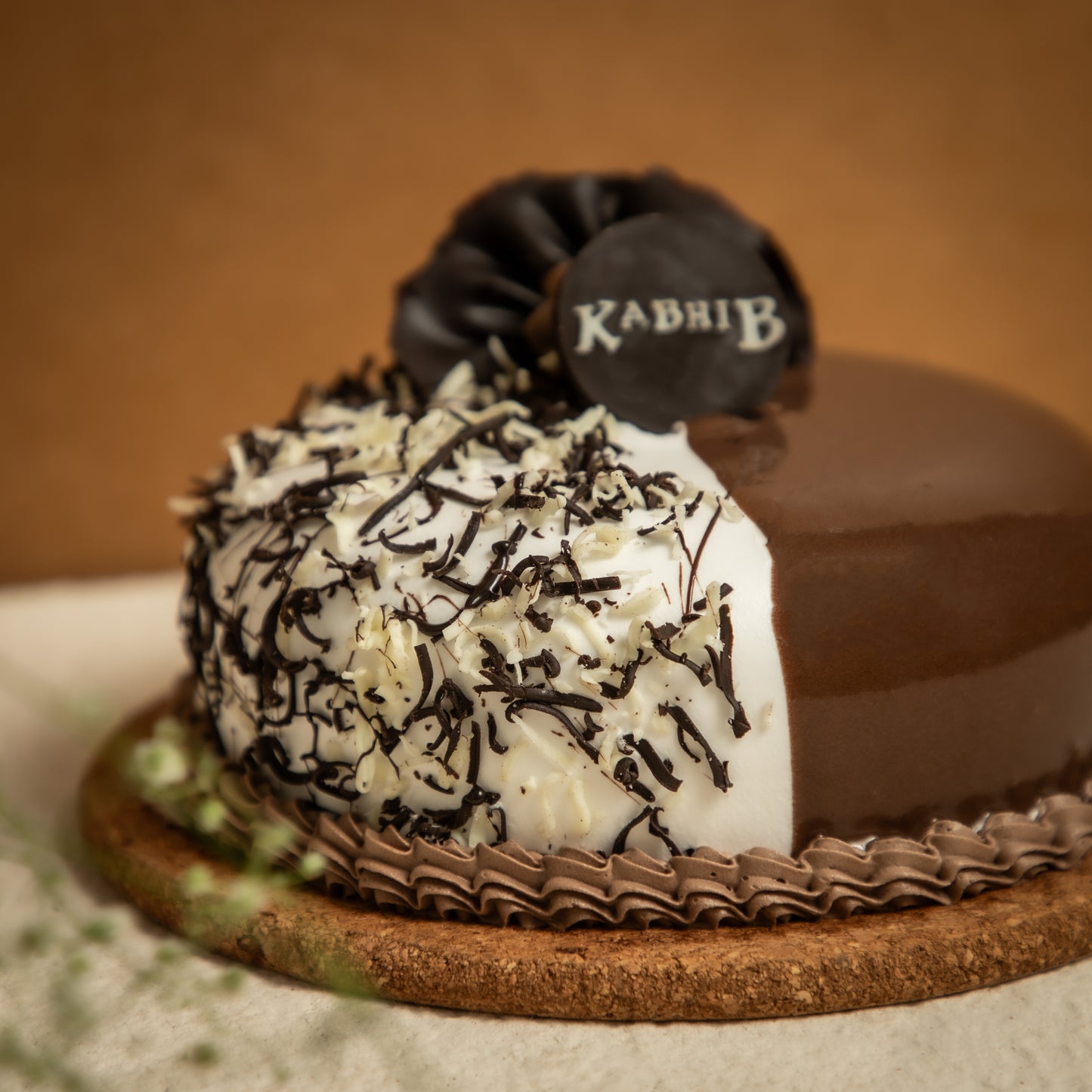 Black N White Cake - KabhiB