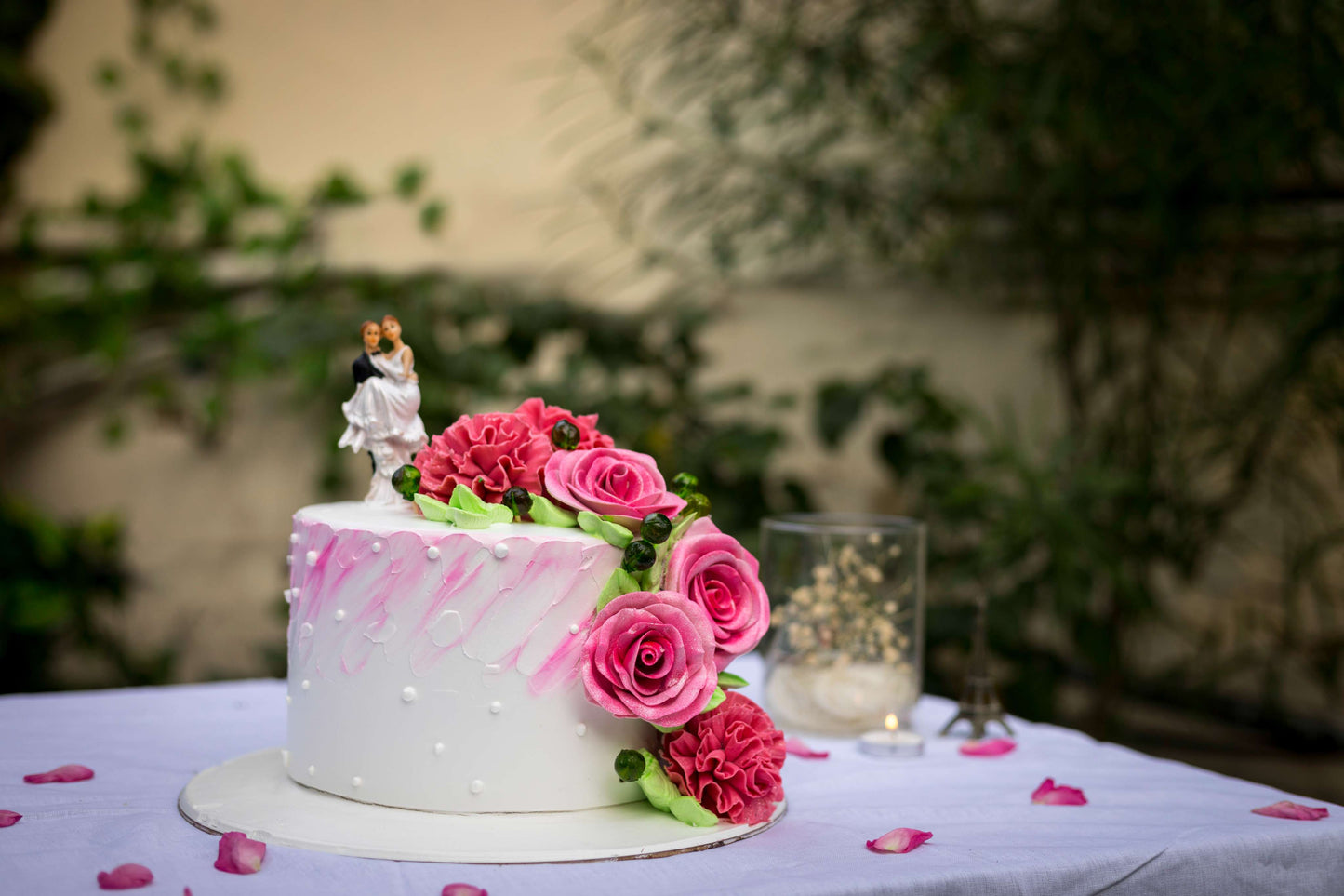 PINK CHAMPAGNE CREAM CAKE