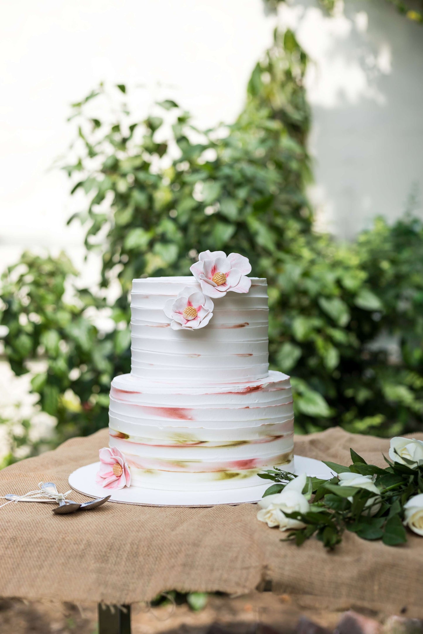 SOFT SUMMER HUES CREAM CAKE